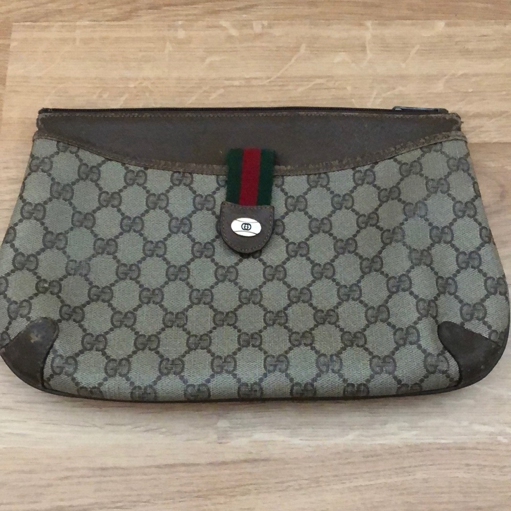 Authentic vintage Gucci clutch